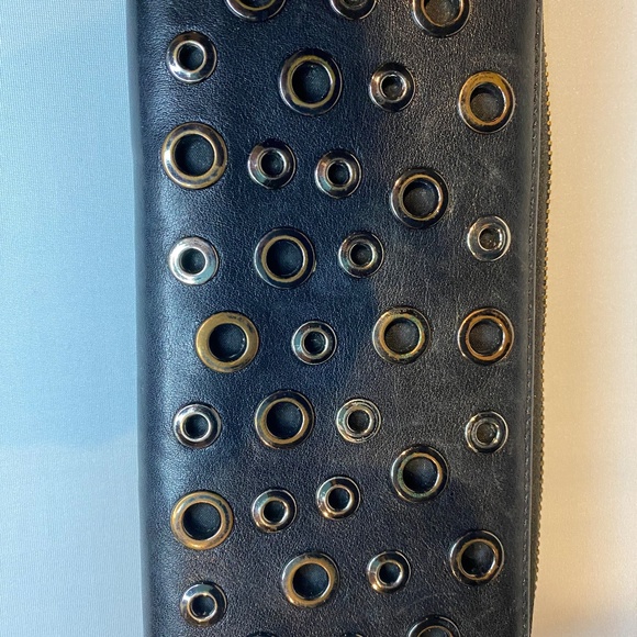 Anya Hindmarch Gunmetal Hardware Eyelet Wallet in Black Leather - Picture 4 of 12